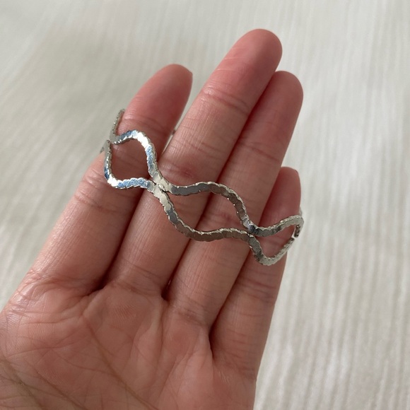 Adjusted silver cuff bracelet - Picture 2 of 3